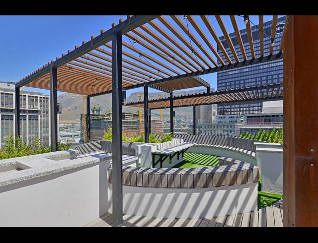 1 BEDROOM APARTMENT TO LET IN CAPE TOWN CITY CENTRE